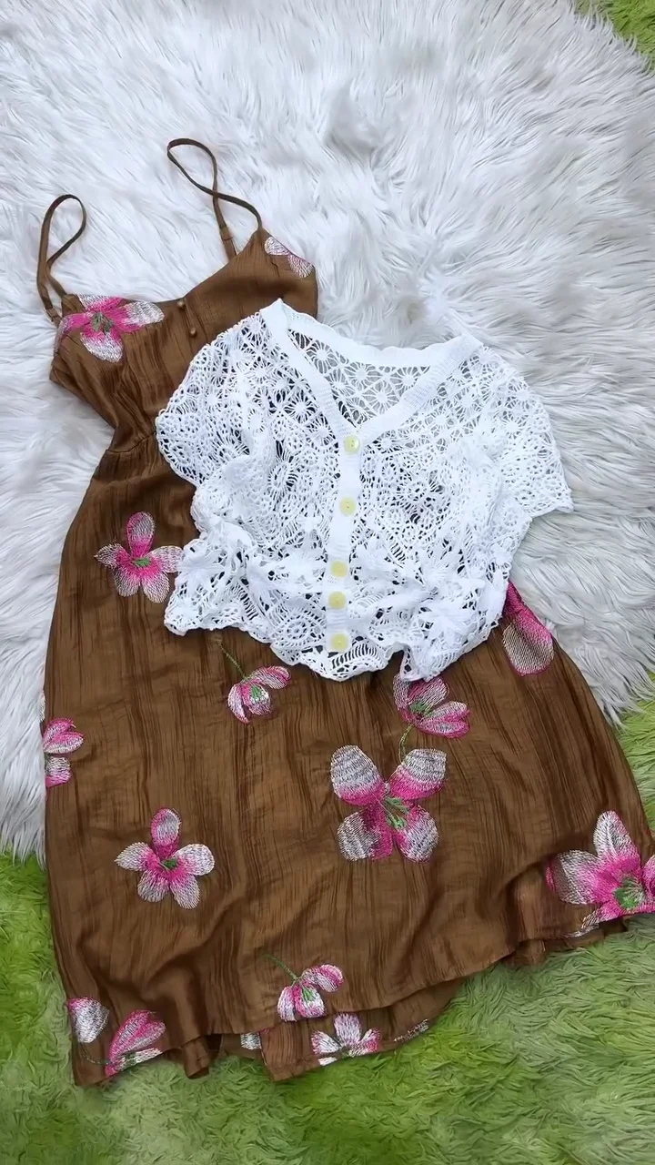 Elegant Two-Piece Summer Outfit for Women